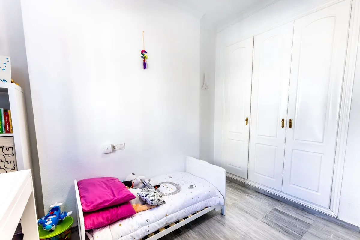 307b30ef-a8da-4c4e-b7c8-5868d2e8e005