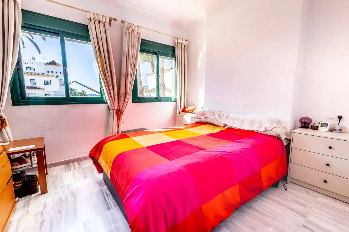 570cf835-65f4-49a3-bf2f-f23b788ea751