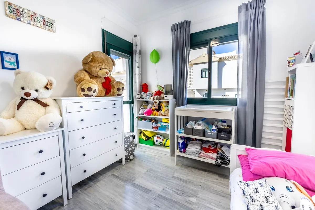 b4527659-ad3f-476b-8189-7763c84b9b54