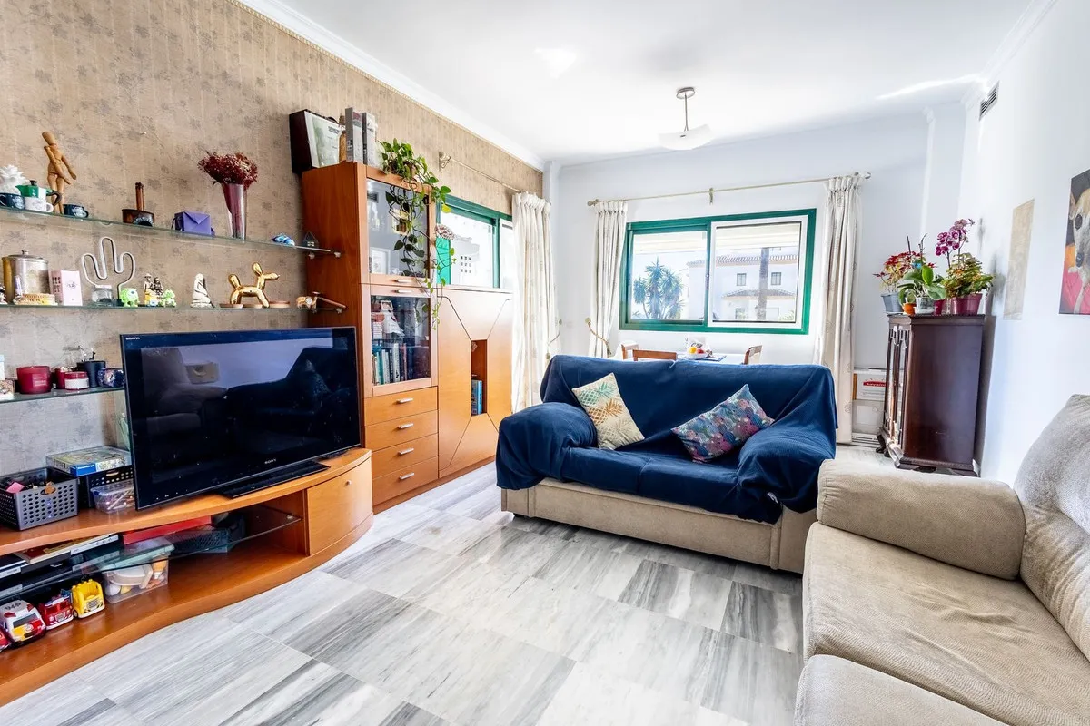 cefb374c-f458-4035-973e-e67db1476ee8