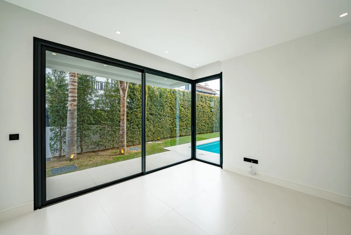 8fb00df8-21f7-4785-89c3-73964812f2fc