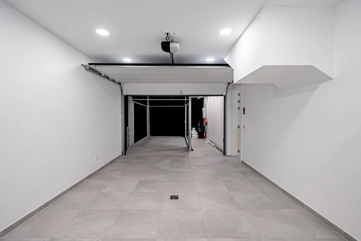 d1fa8966-985a-4231-ac88-100918fa2496