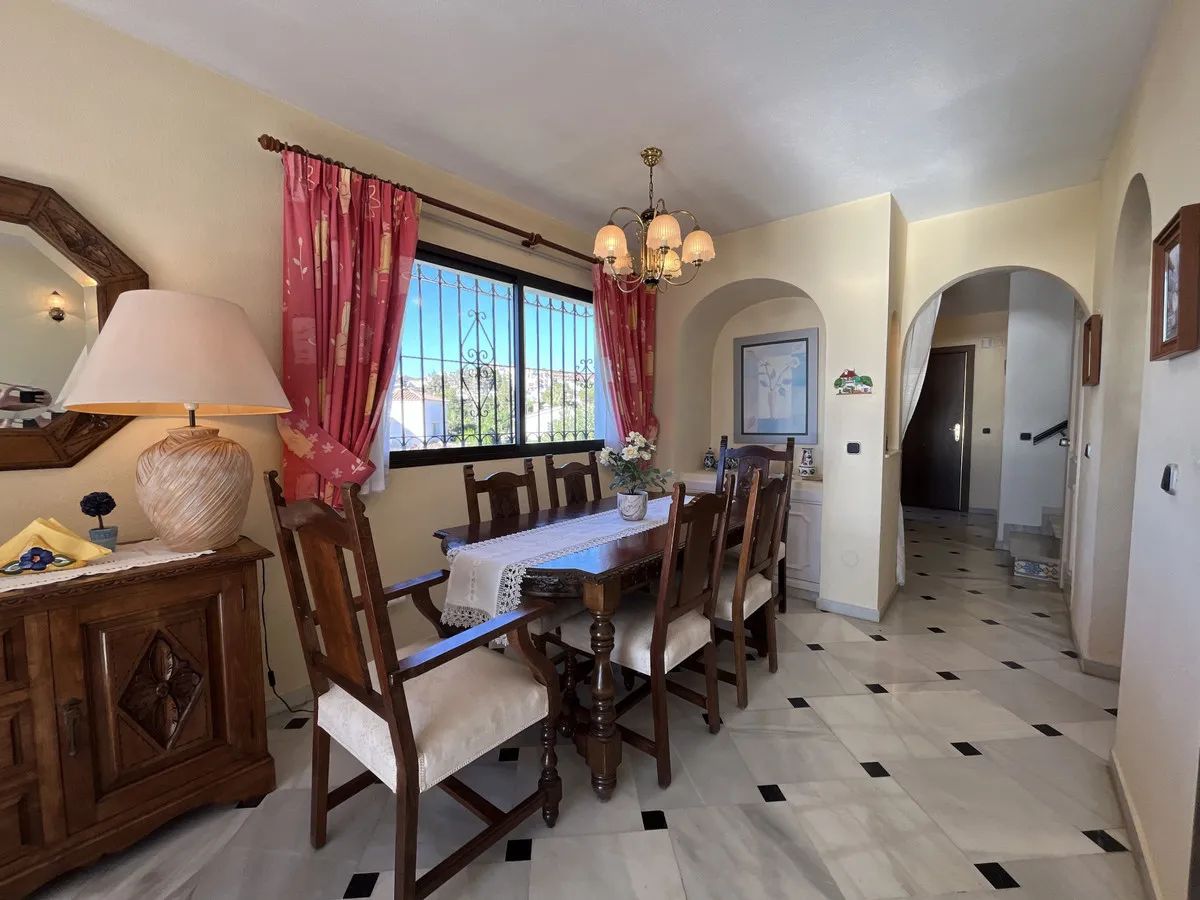 1baba001-e9b0-4e77-98a2-97a42d70eb4c