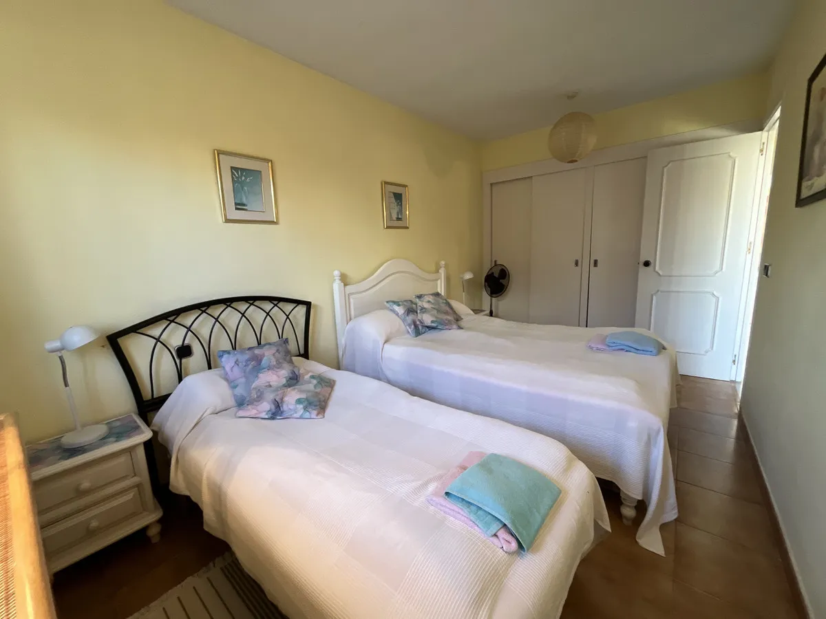 28652028-6de9-4870-b866-bbdd770fd9c3