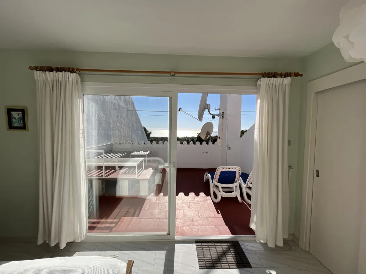 4c9b9506-2222-439f-93a5-c9e2ac339f01