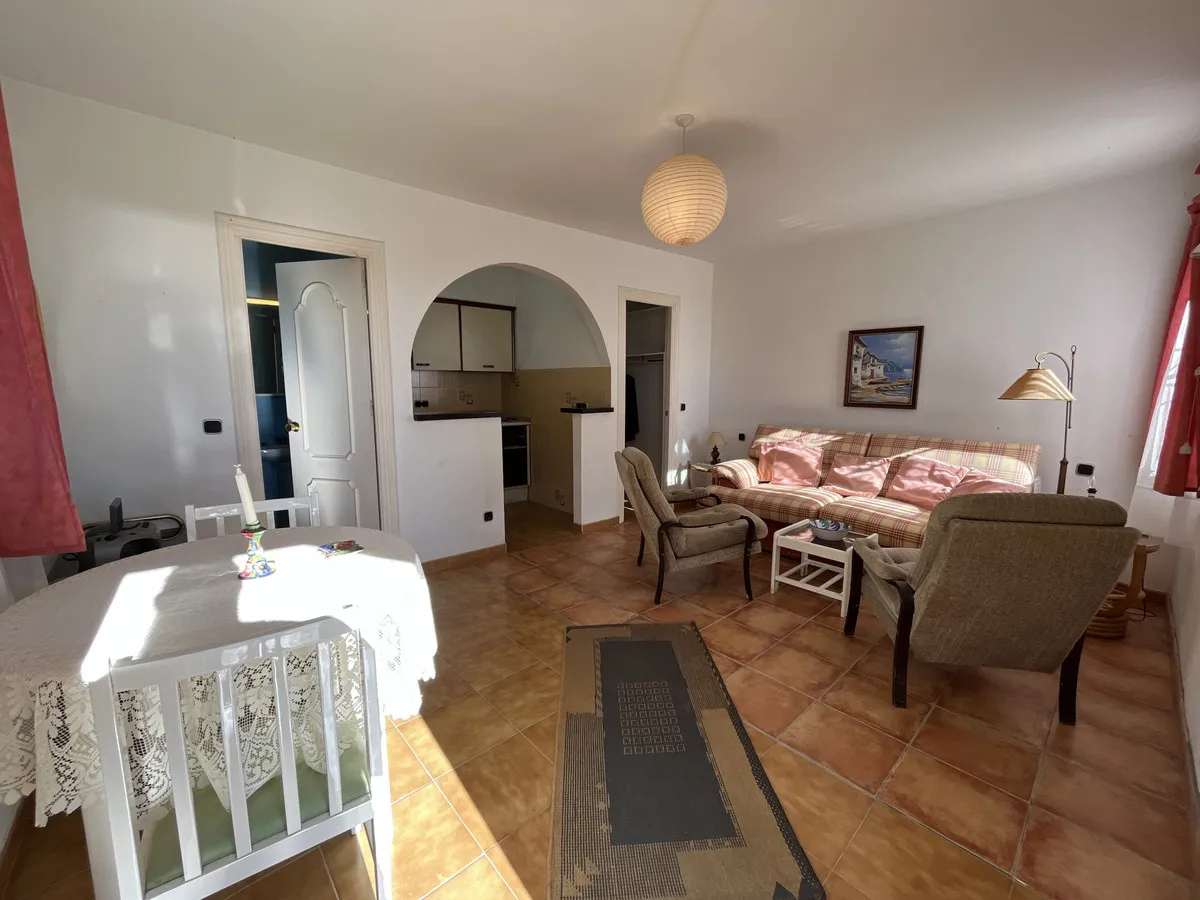 6d3e4fa7-26db-4ae8-82d8-c860e7f7e567