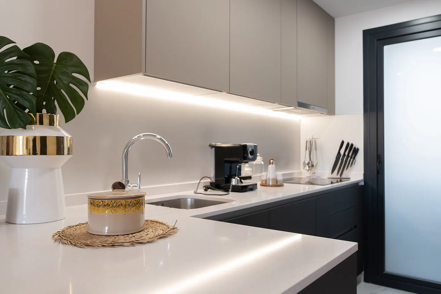 d5f7dd0e-24f3-4dd3-93e5-008738f48fc1