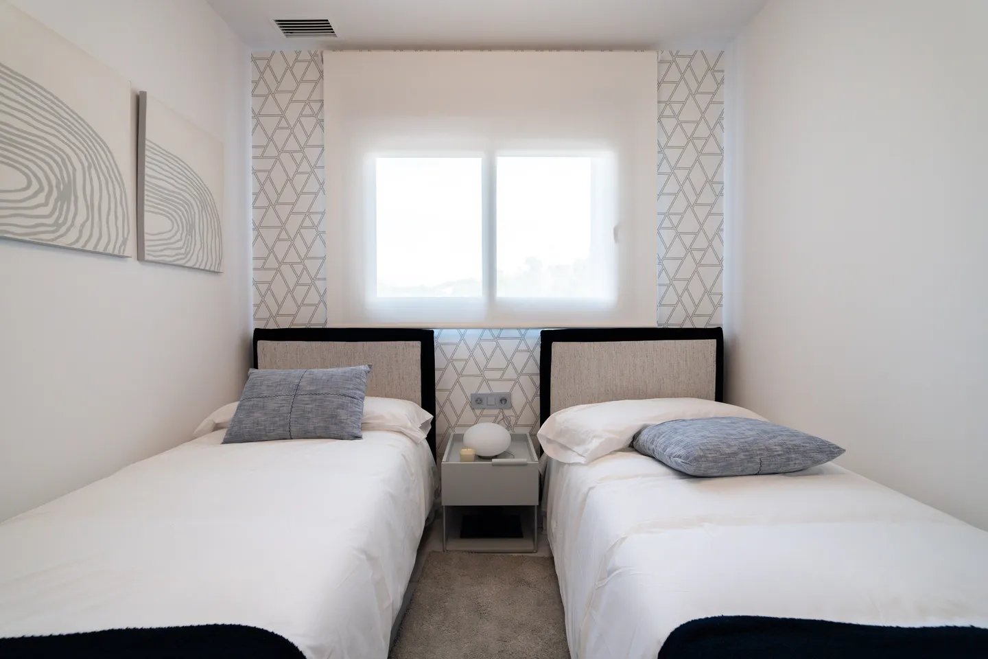 7be20cba-527f-494b-b328-131841aa5180