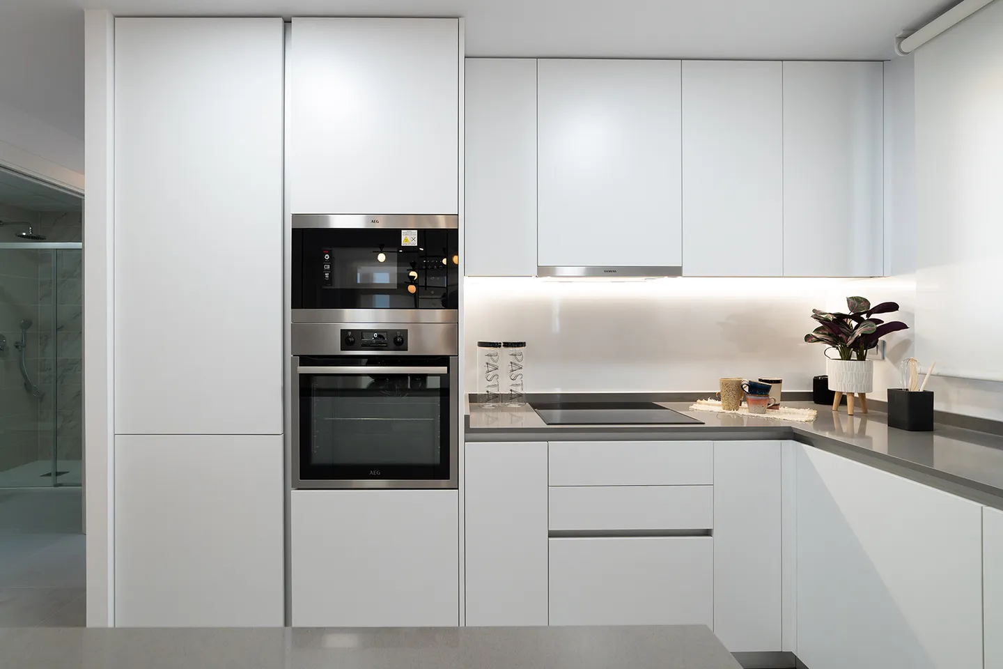 f5193186-38f9-41c3-8e7f-ed03fa2f06c8