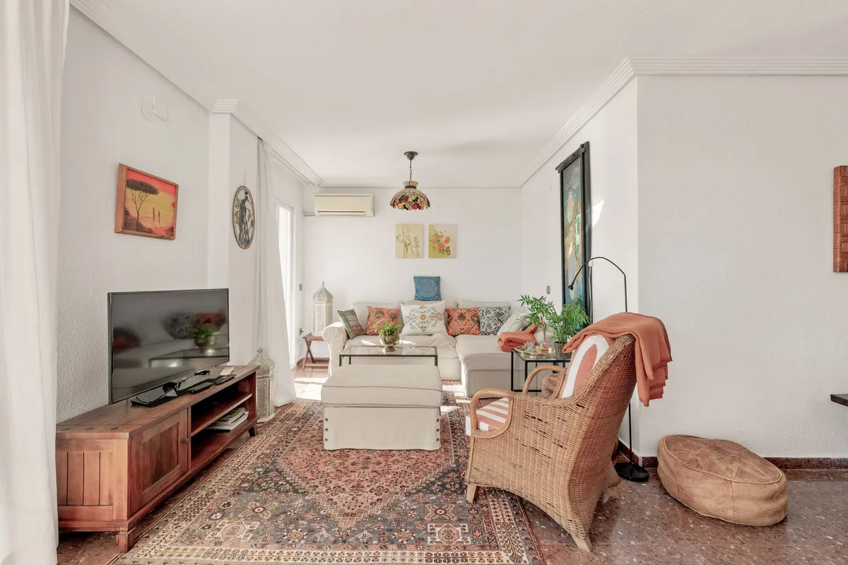 d4070b87-72f0-4db1-bbd0-fad23dd14c01