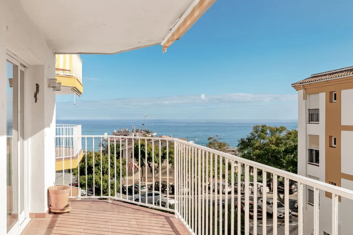 d9f399d5-988c-4e32-bcf7-360f8256c1ac