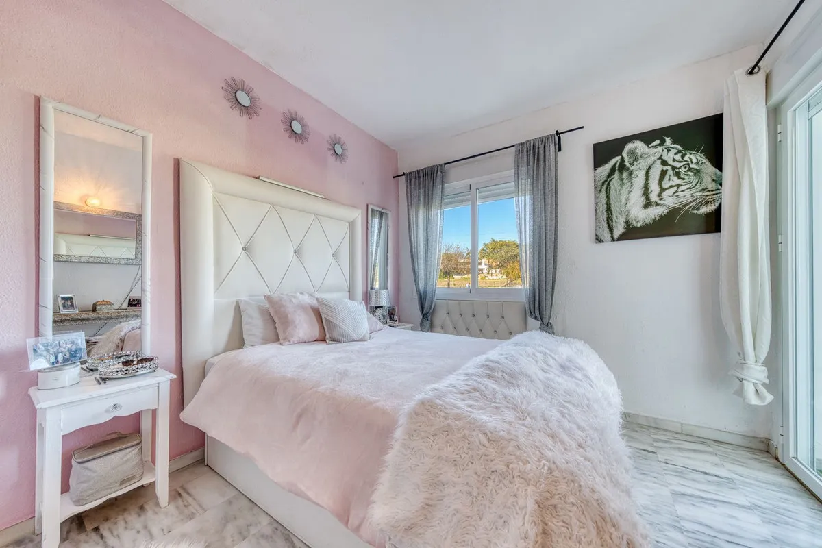 4b5b2bff-4287-4f1e-992b-7bf302721c42