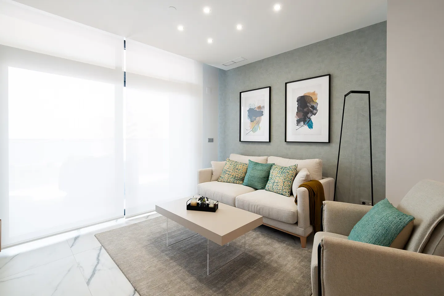 da64ea33-b87d-43e7-a354-3e926c116d30