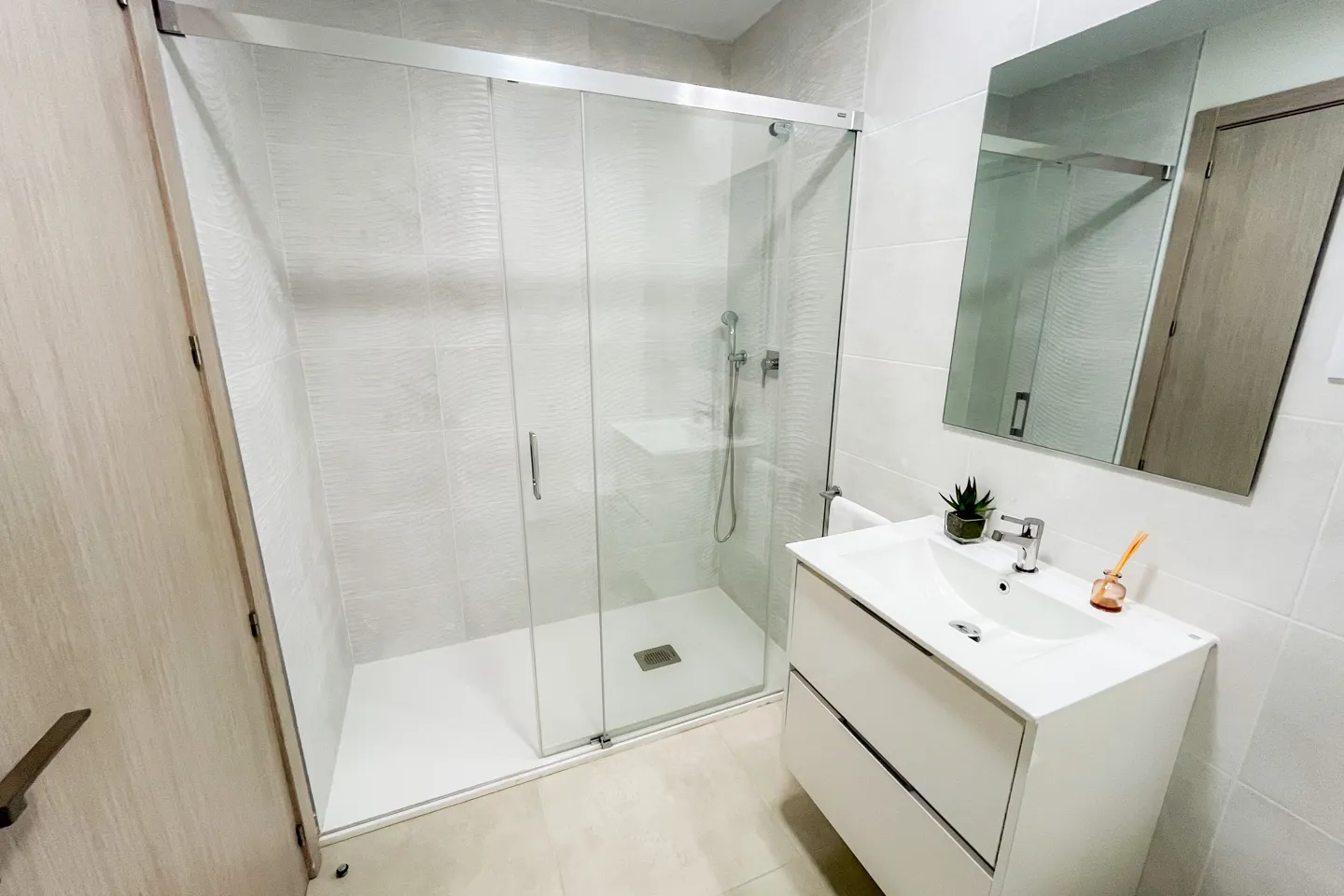 c0d50e5b-416b-422d-a5e5-074acc851649