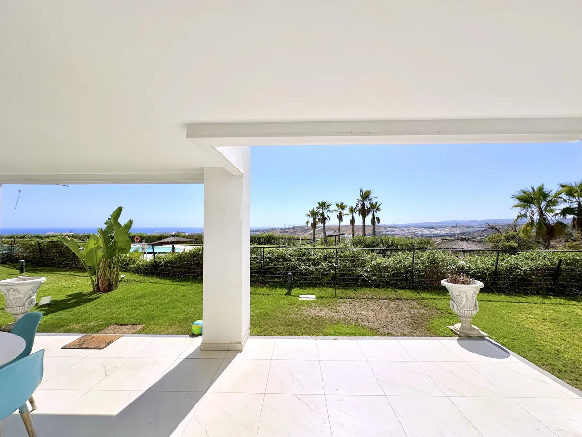 1bdda824-f756-4df8-b453-b32fd9a86bb7