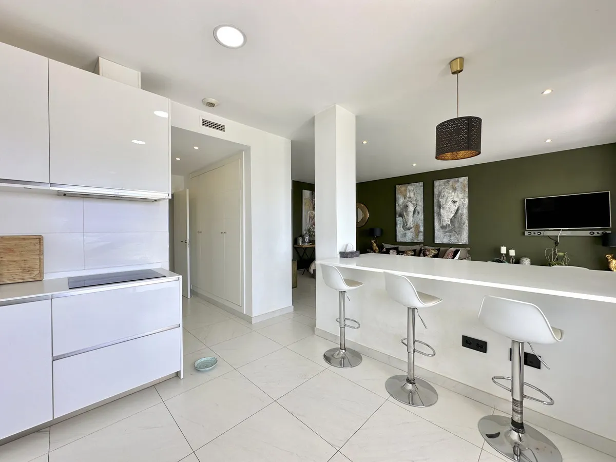 5aba5fa6-e509-4624-8b10-89933bcd746d