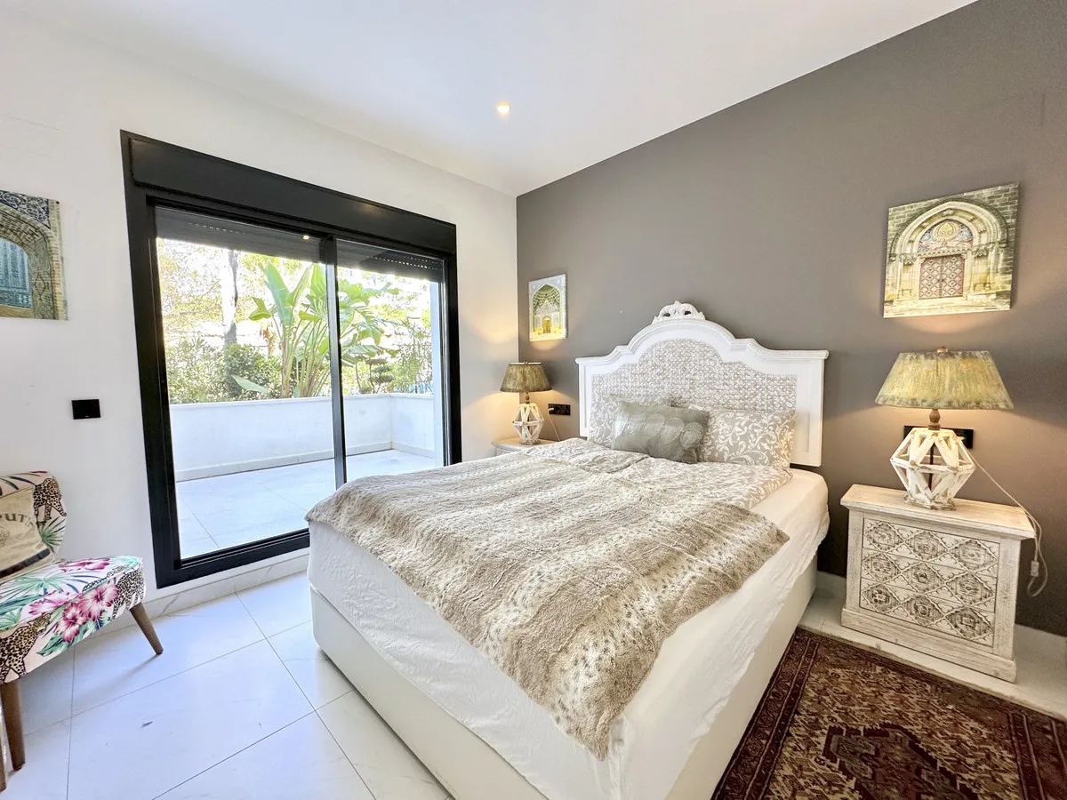 84377757-cb3b-4934-8b38-99fa544133bb