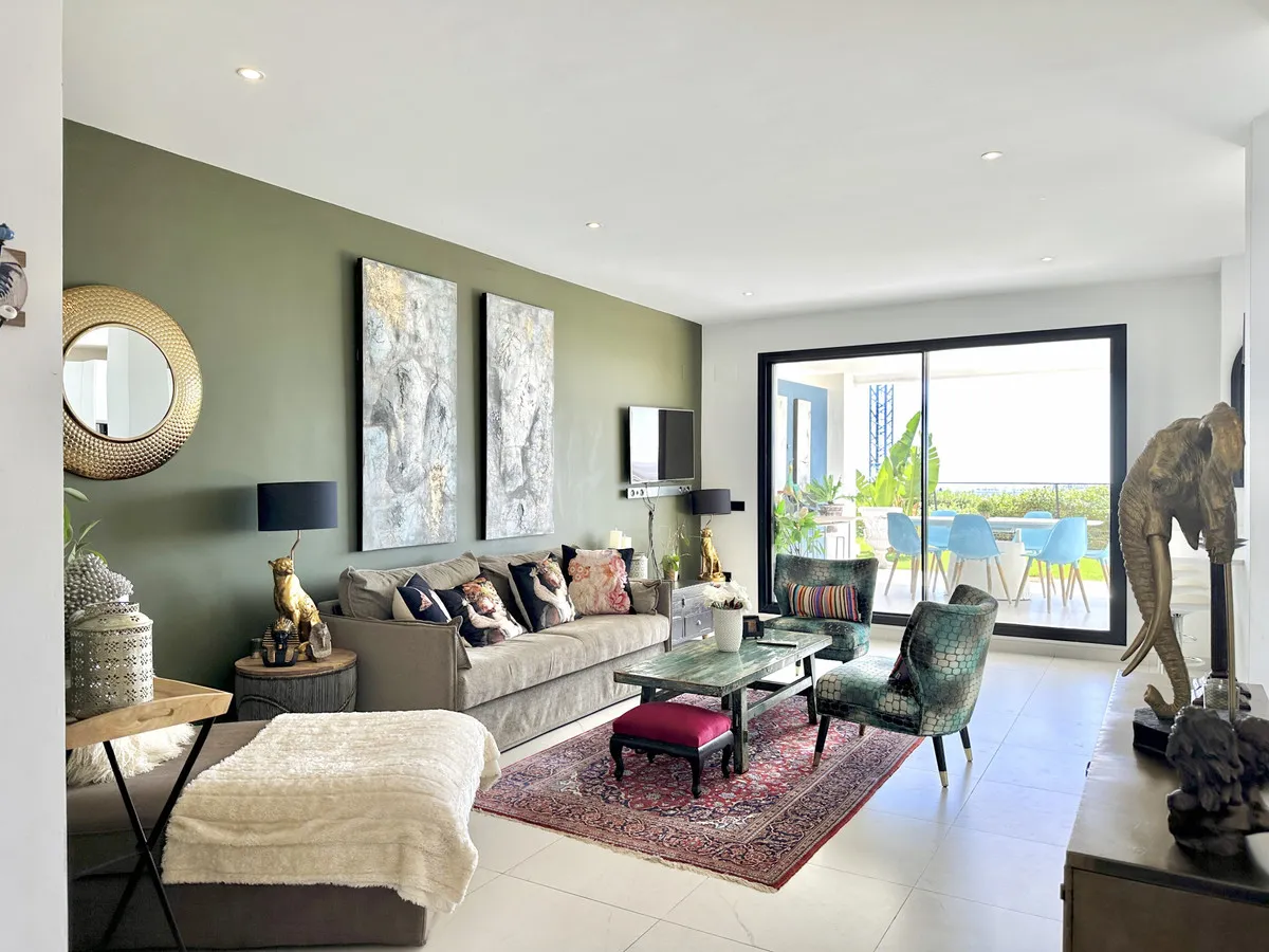 fa76bba2-8a10-4fa2-a93b-8b256389ba68