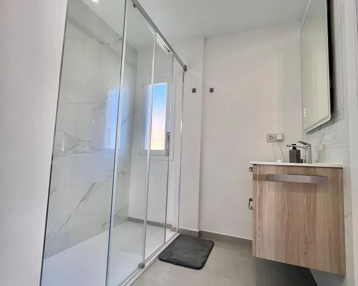 c0378a59-f633-4e7b-a5d3-c27ea92ba62c