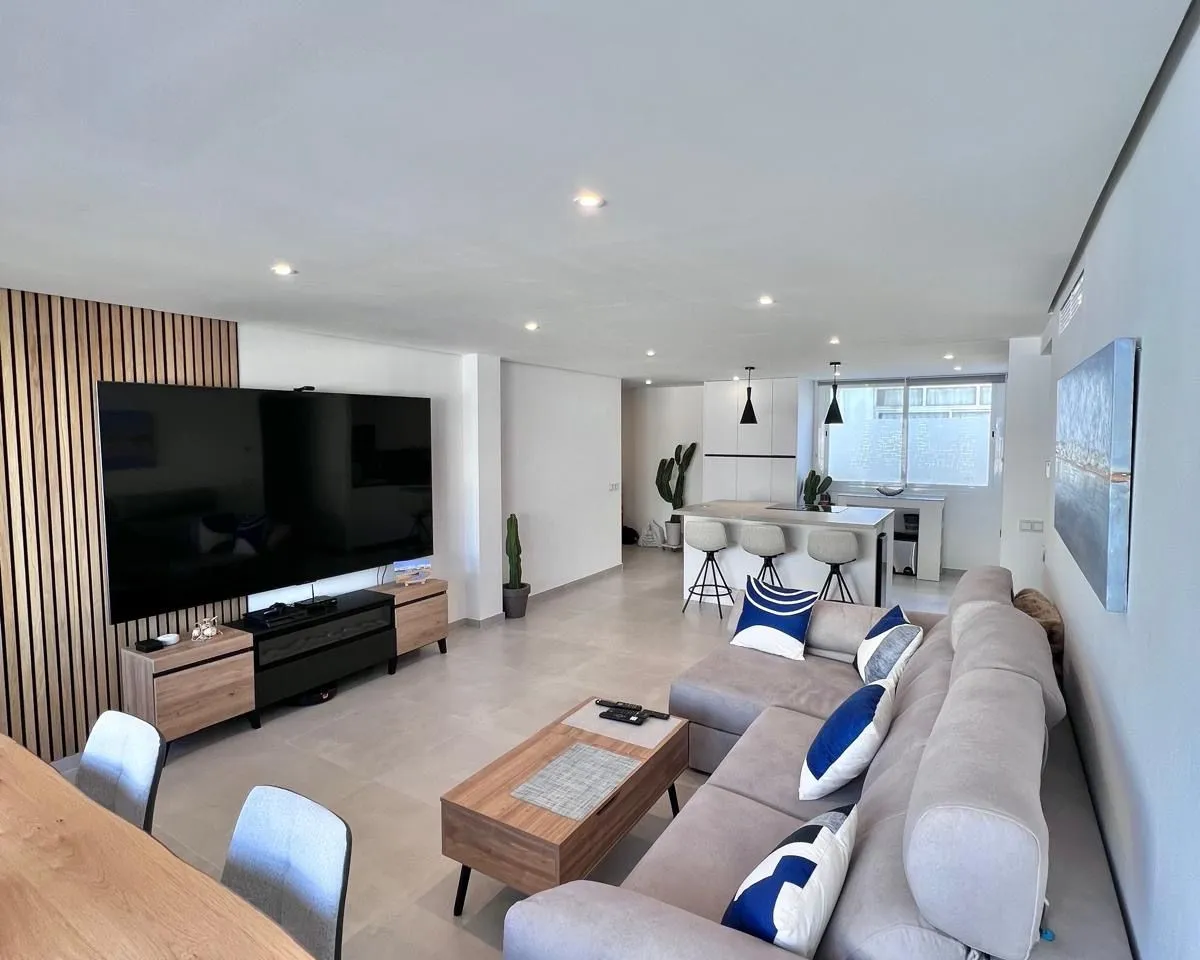 f4a4b534-e0d1-4206-be94-4f7b9113acfb