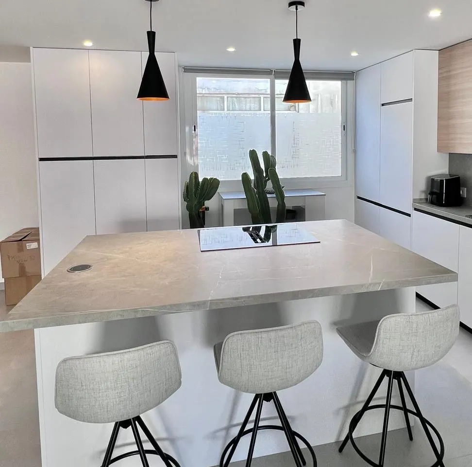 f7805150-c9f4-4a9b-ac7c-0a1f2515973b