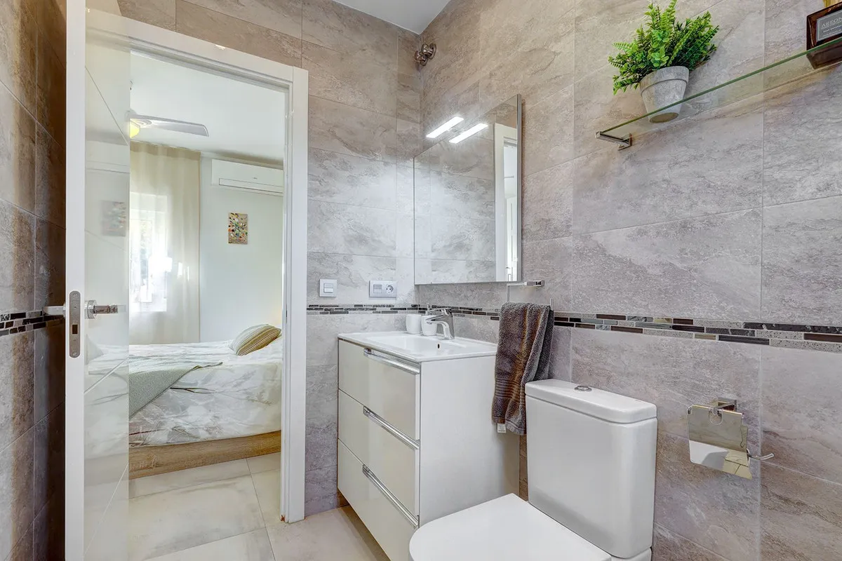 d0104ac0-4905-4f50-a5f6-71b03abd0212