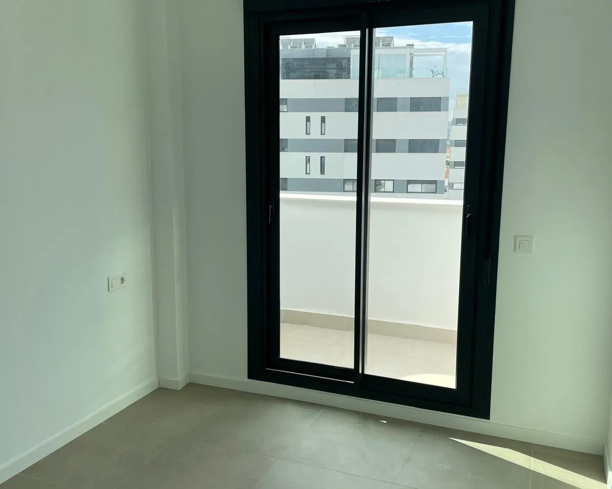 b0b6b915-021f-4c99-95f4-8320754cffd5