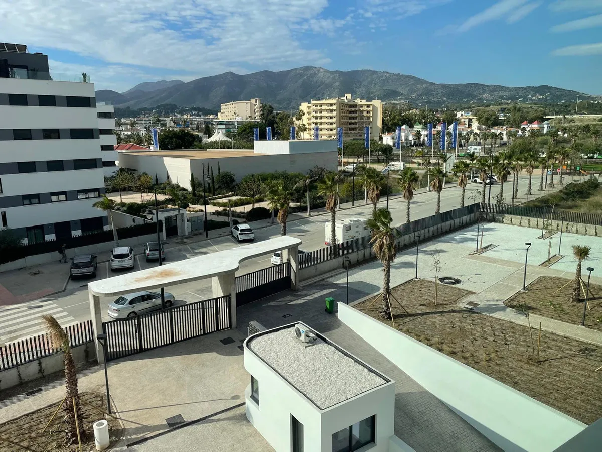 cb4ce215-74ed-4d2c-8791-973ebaa605f9