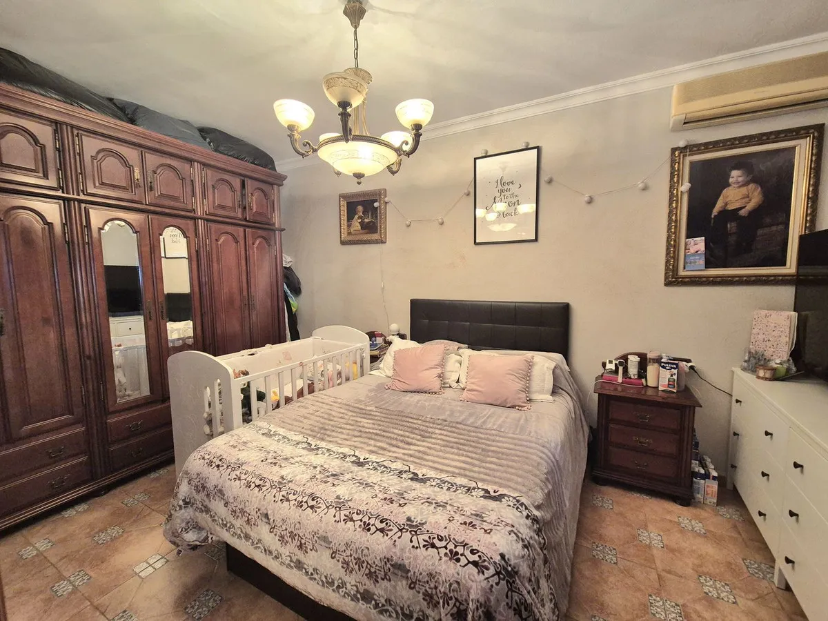 ca120557-f523-44cc-9827-9e038edc4394