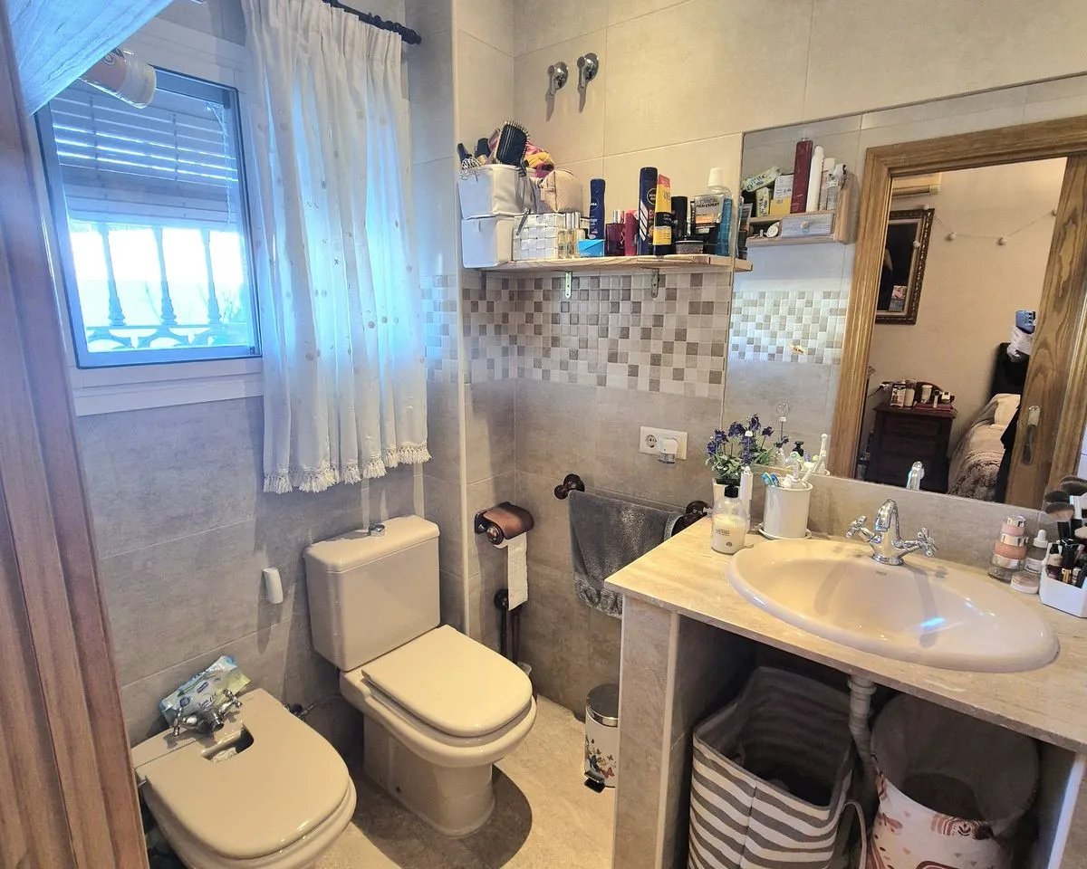 dca03901-01ec-493a-a184-6b6022d01b4d