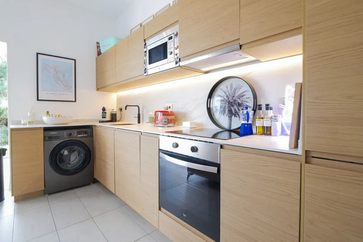 0ef97847-49b8-4dd3-9fc8-e10572e63714