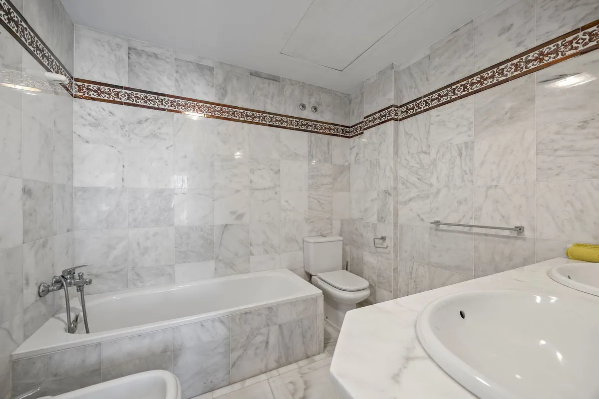 639ddebe-a19b-41e5-bd8f-6cc12d03912e