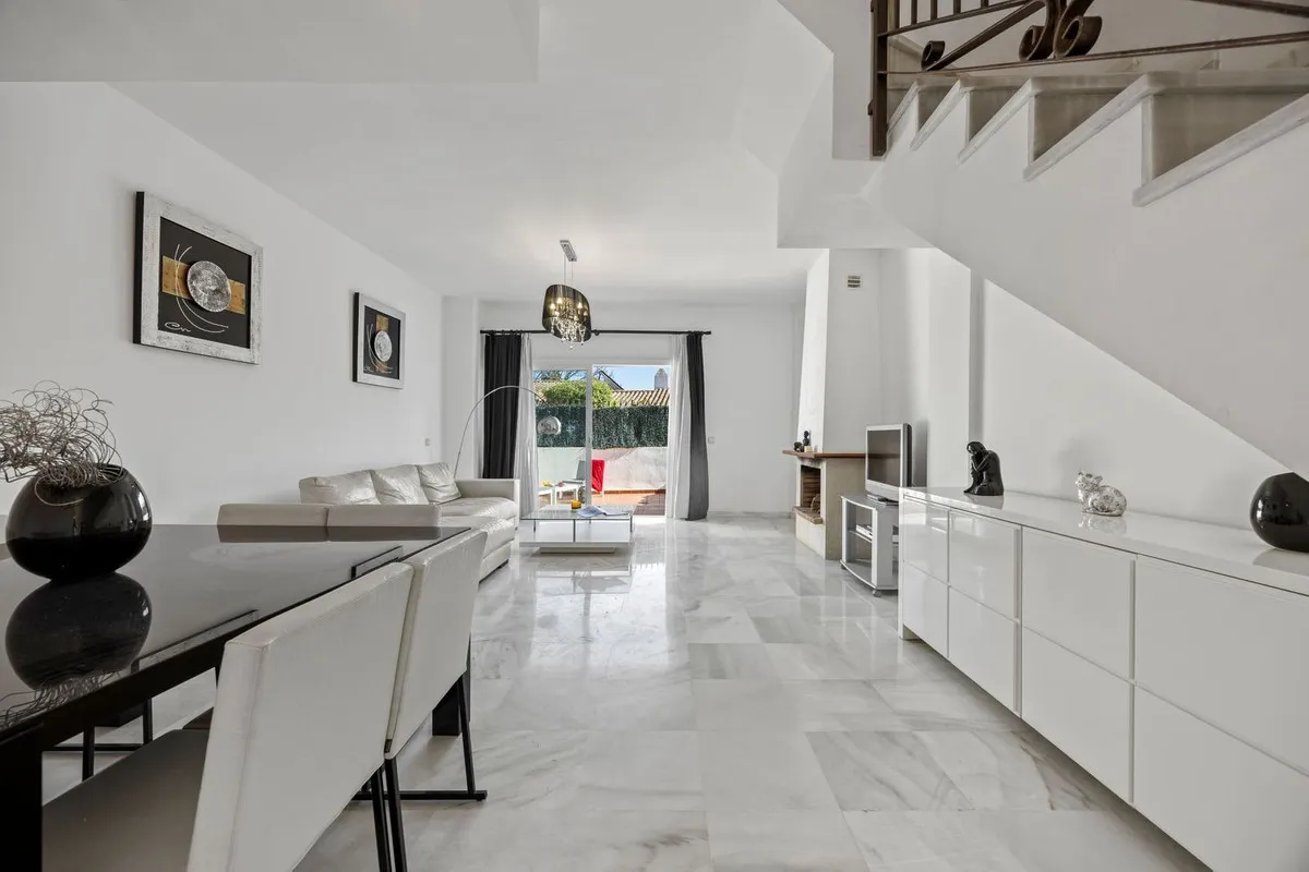 74287b95-02c6-4c2e-953f-de0ef51ade40