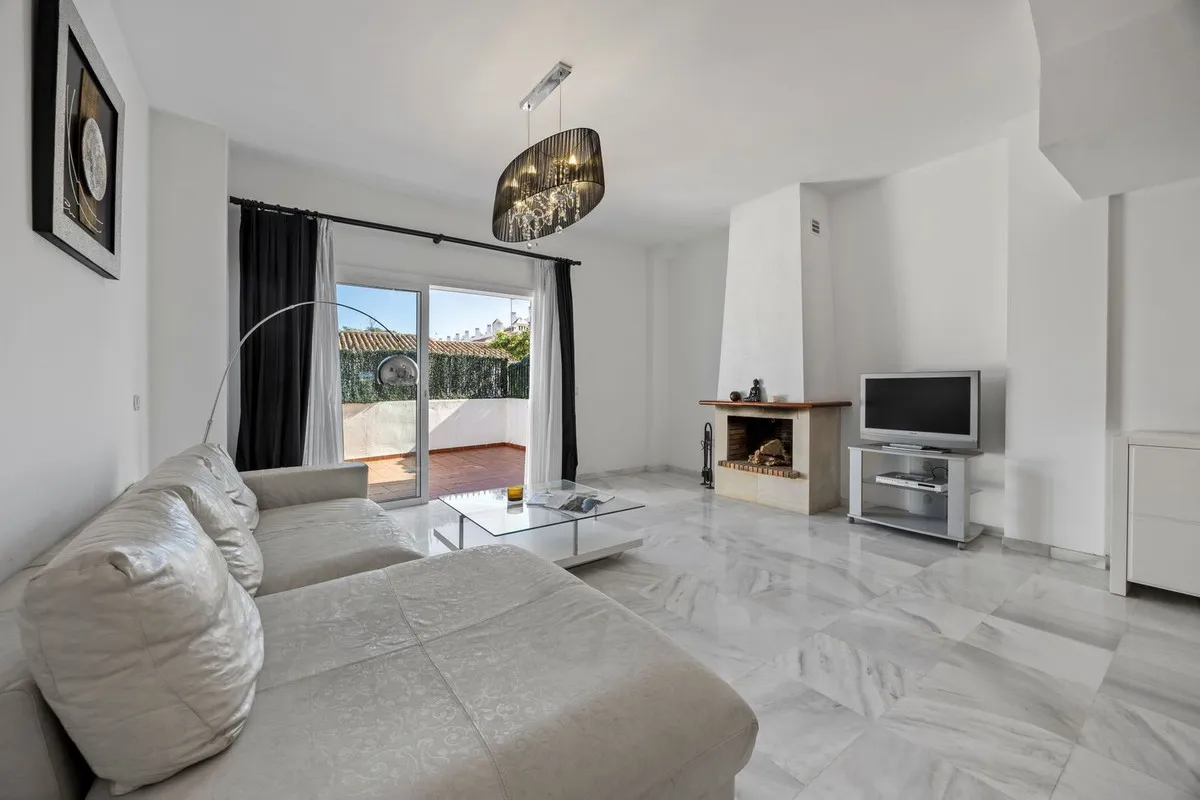 b6c37234-3a5b-4cd3-9a17-7f369451f16b