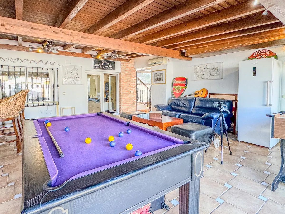 fc463adb-7f12-4e81-a6b5-ff9ea4943cf0