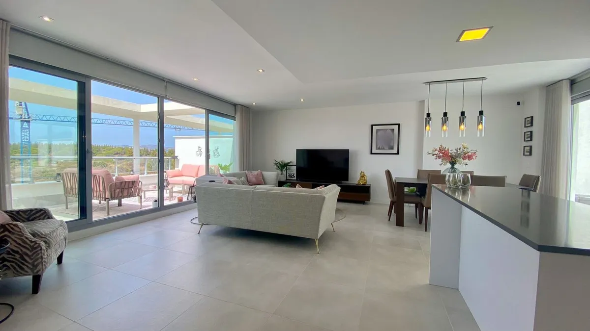 8e18196c-56f8-4b62-b263-d067cdfa4c0f