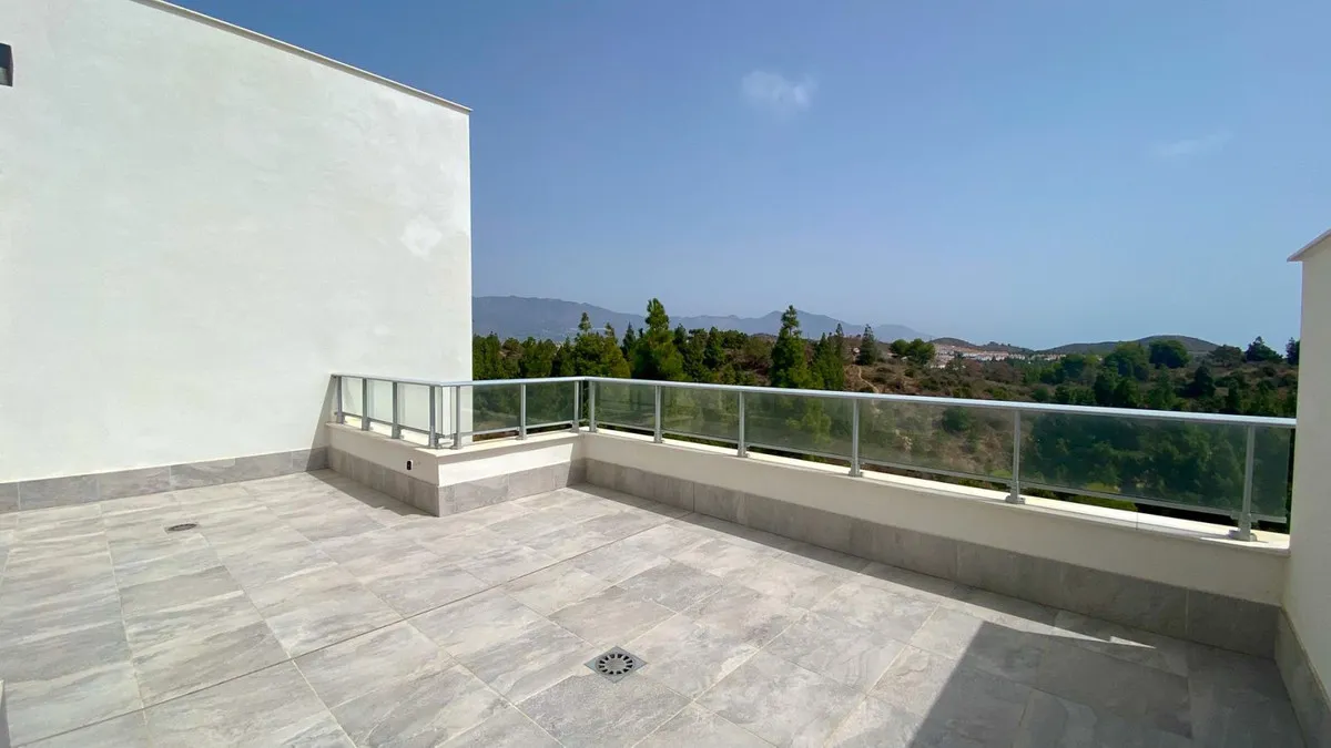 c6e4d650-74e6-4206-b4fb-961e0c9f31e8