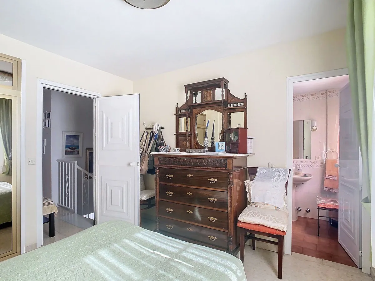 6adf74d7-83ee-416e-a604-545d55d8f03b