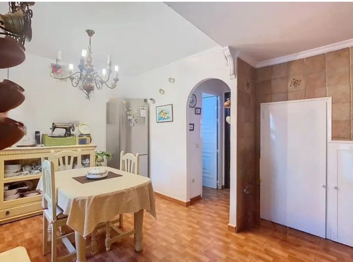 dc92e5fb-12ad-40bf-8dfa-24ff41238fdf