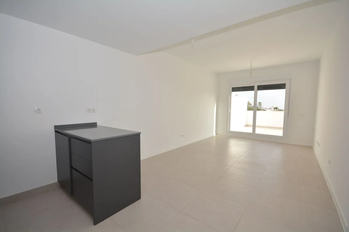 a2fbea0e-d7cd-4180-9841-60d75b3c110f