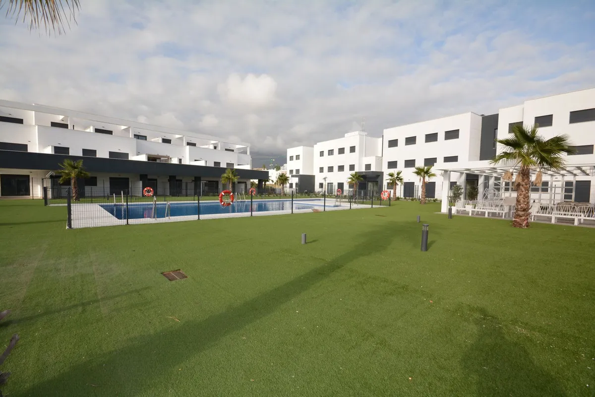 b12868dd-9456-4e60-a079-4e34a0dcefdb