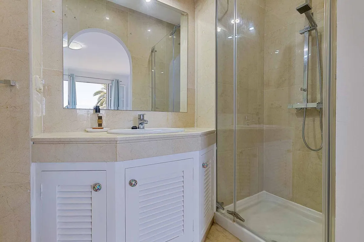 2b6a75d6-e6d2-4a0b-9105-d251d1607464