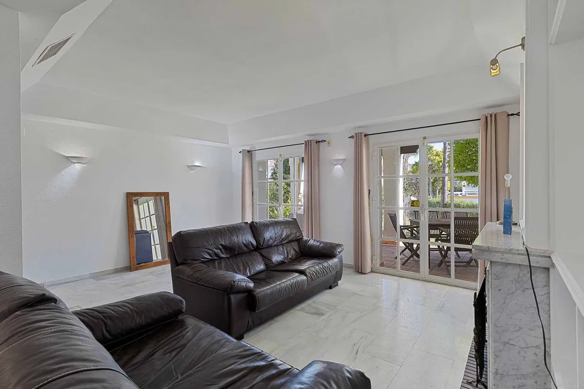 e0b0c706-fd79-4656-b522-4a6ffc1d1451