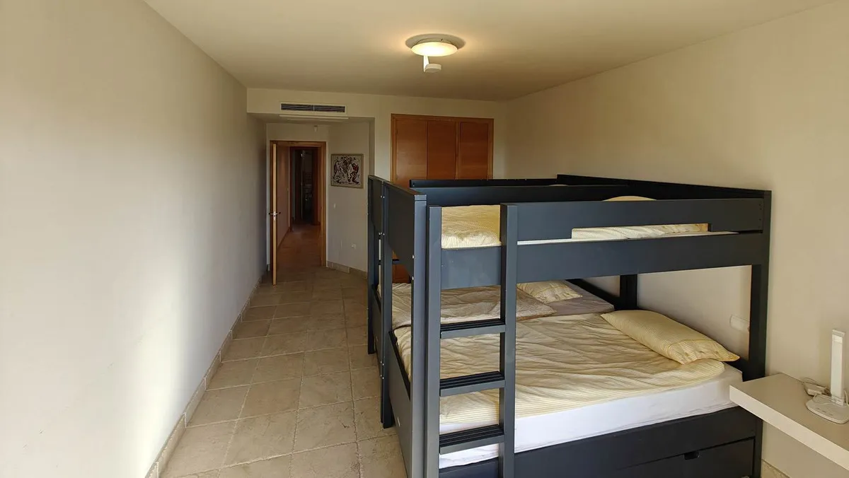 6ddb4799-9bfc-434d-b3aa-d8002b23e325