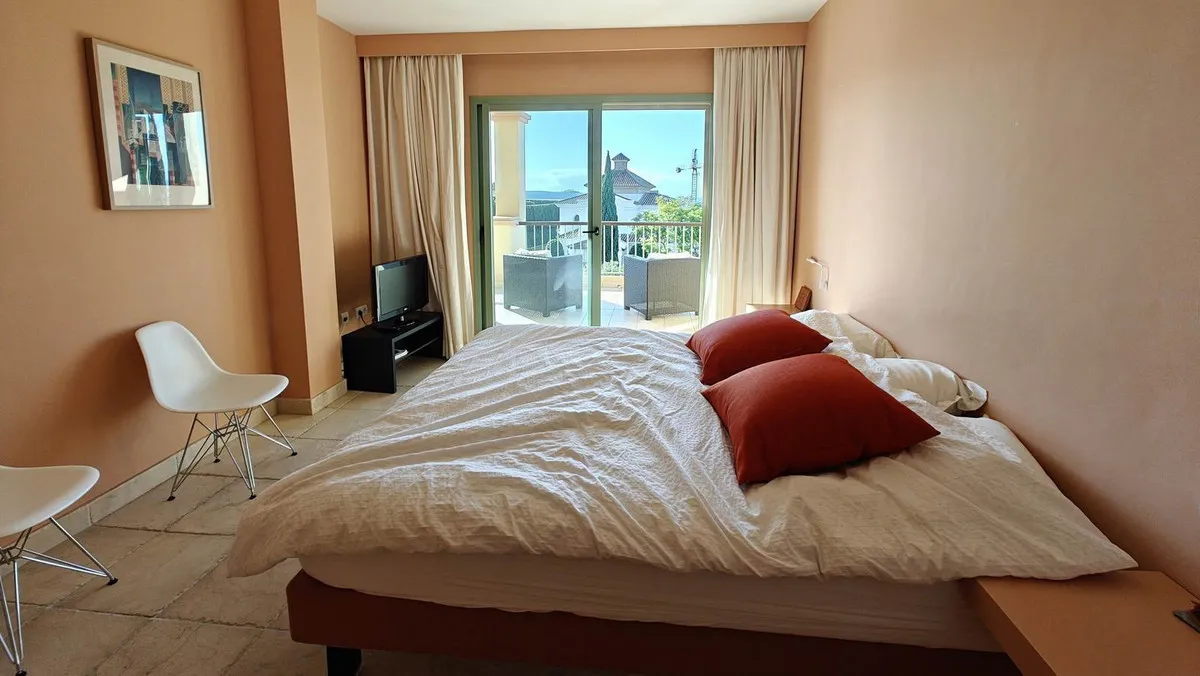 6f1a59c5-59d7-404d-89f4-cdec39cb0ecd