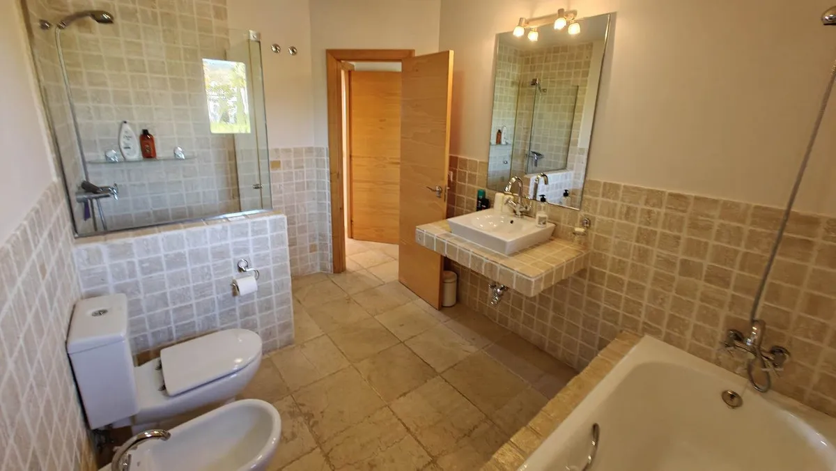 96263976-28ed-46a1-8116-b2db38ced139