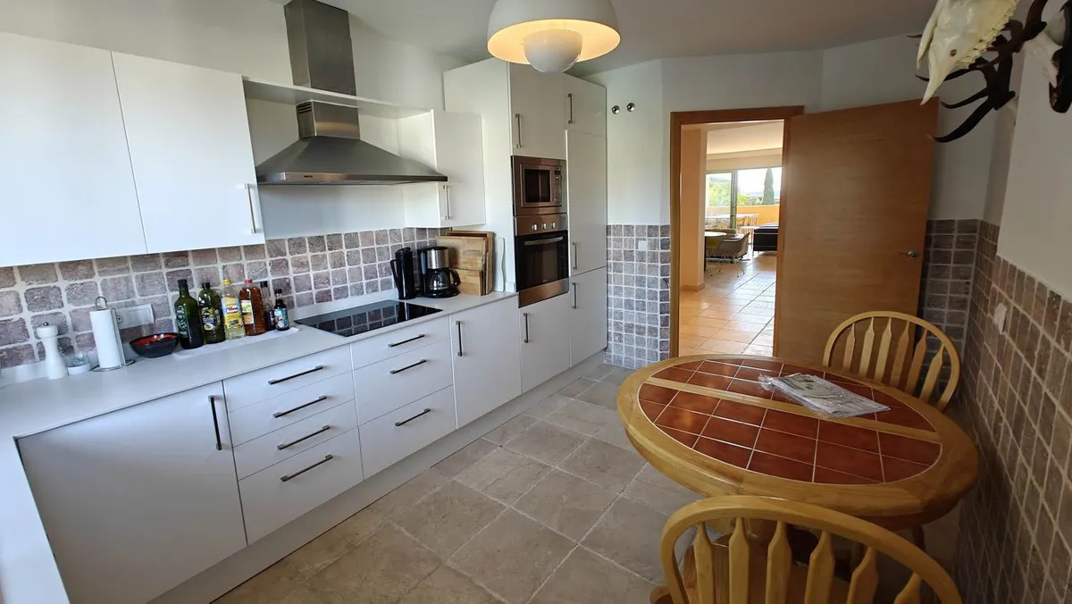 a3c5153d-c7a7-4dab-a76b-221d47f4d541