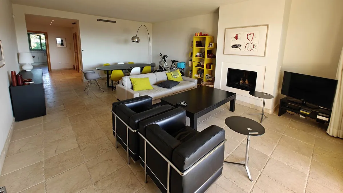 f928e638-0295-42f4-987f-caa79d873783