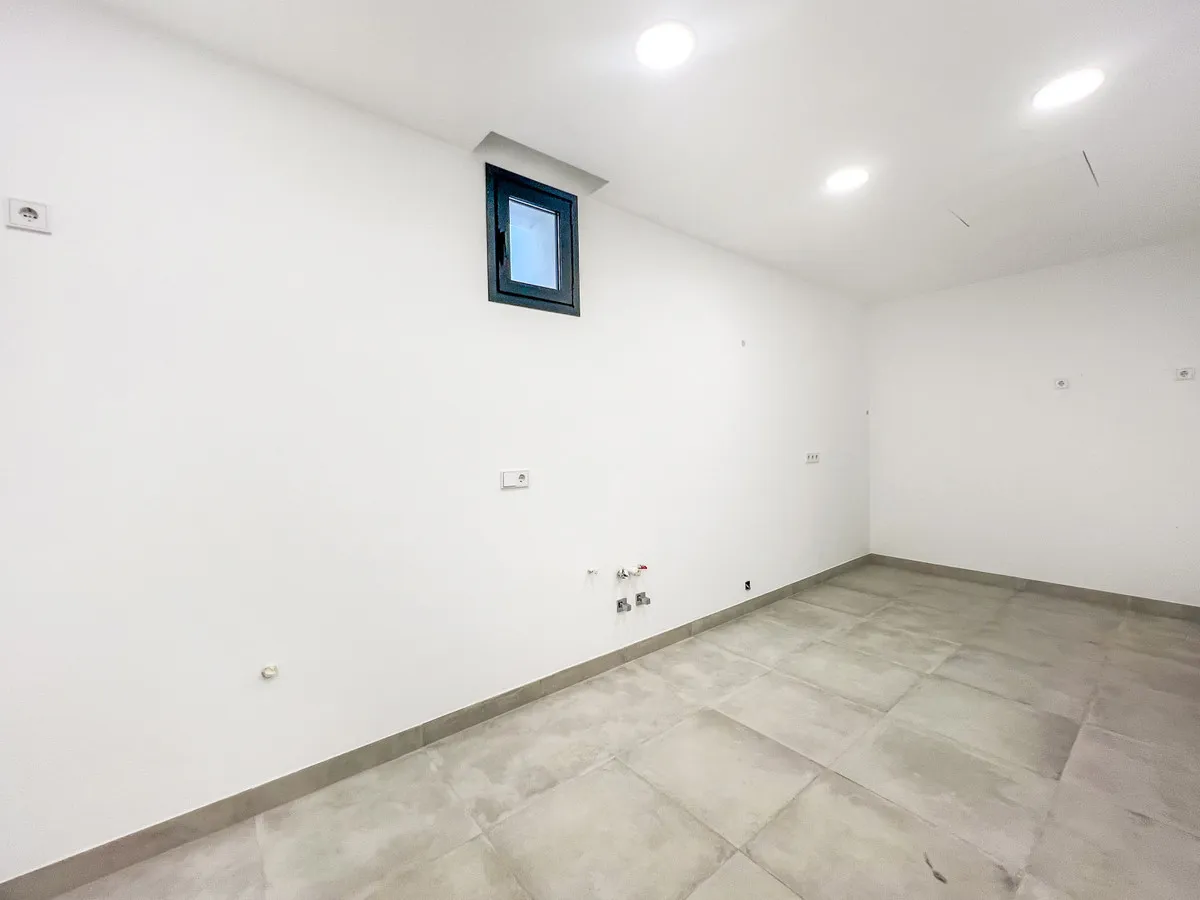 08176d51-b2cb-4cb2-bec5-fac5d62e1682