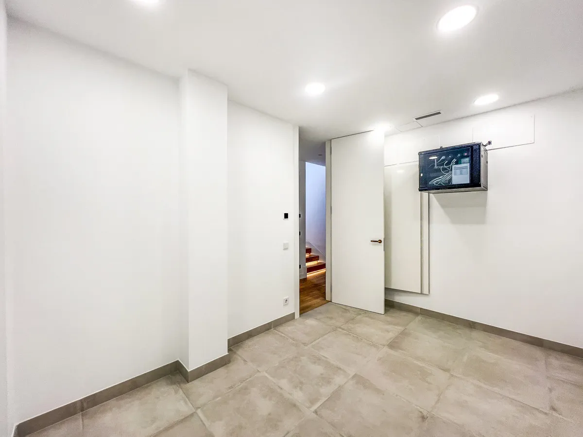 f0d0c194-1f55-4a8d-a54e-d29c7080bee3